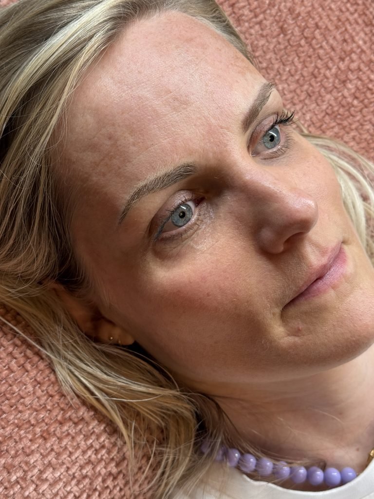 Powderbrows – Janou